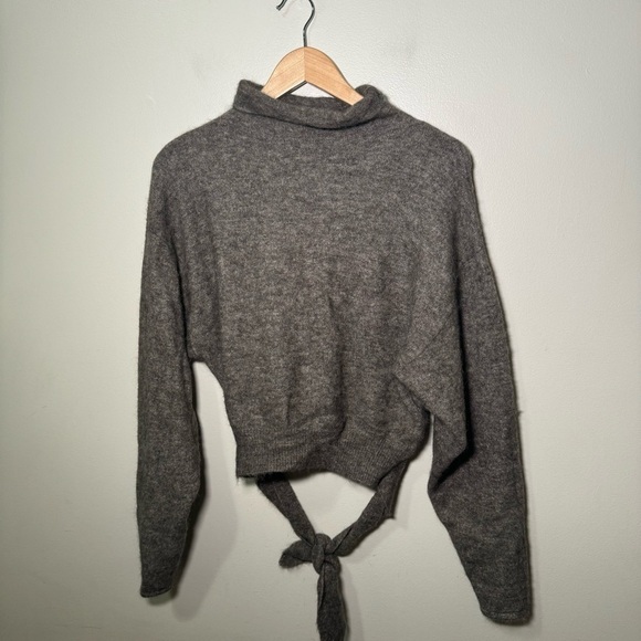 Wilfred aritzia Lorin  wool blend sweater M - Picture 3 of 6